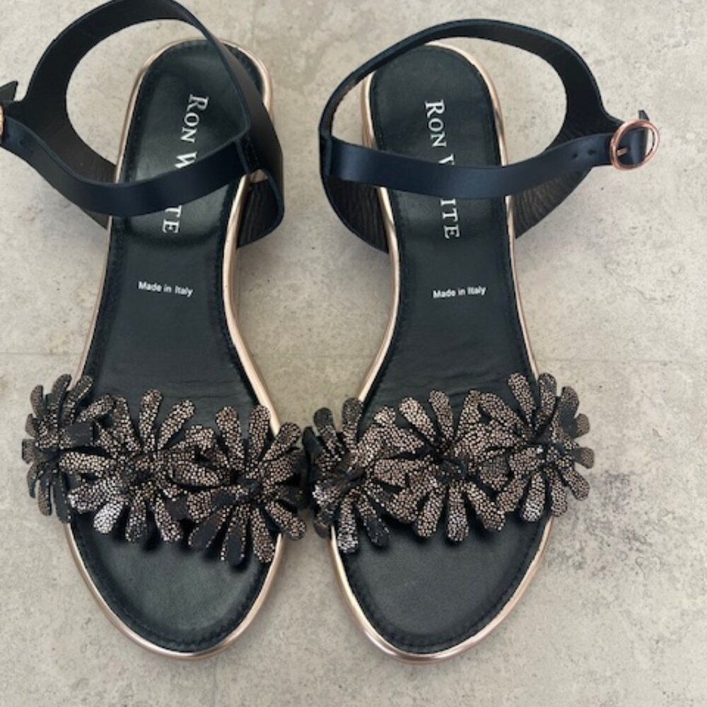 Ron White Woman's Virginia Sandal